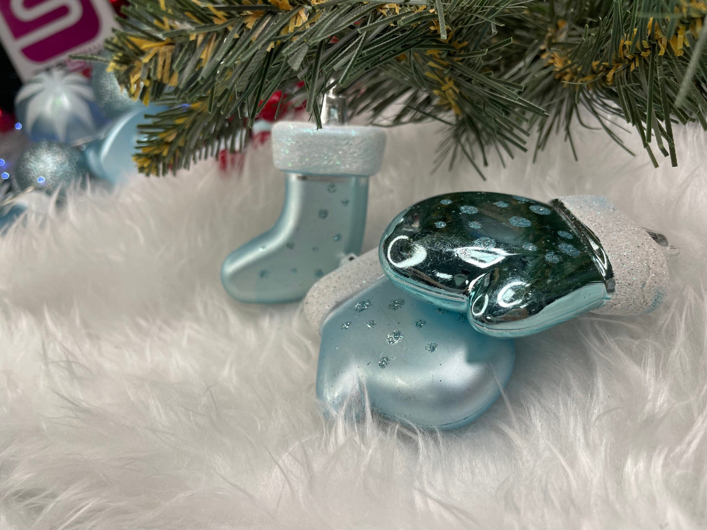 Set globuri si decoratiuni de Craciun, 77 piese, diverse dimensiuni, albastru