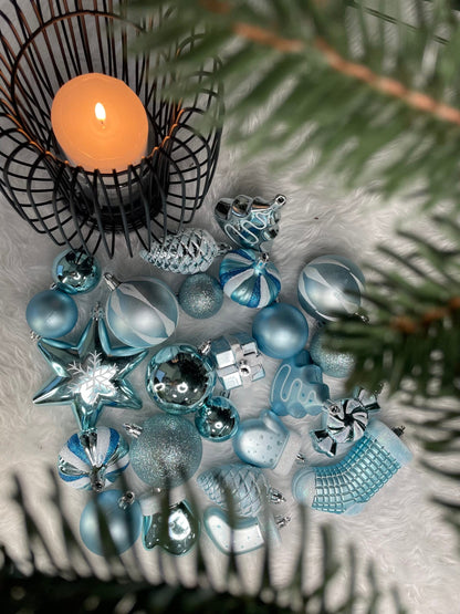 Set globuri si decoratiuni de Craciun, 77 piese, diverse dimensiuni, albastru
