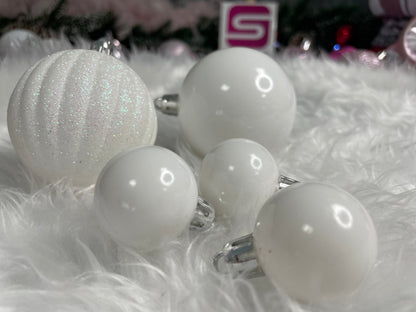 Set globuri si decoratiuni de Craciun, 101 piese, diverse dimensiuni, alb roz