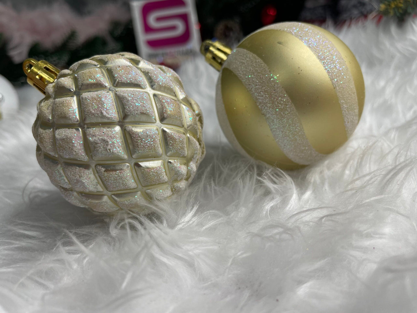 Set globuri de Craciun cu modele de sarbatori, 30 bucati, 6cm, auriu