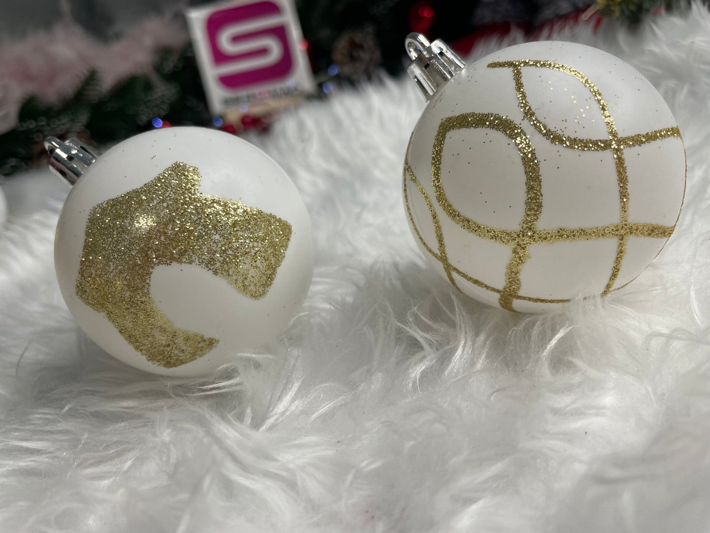 Set globuri de Craciun cu modele de sarbatori, 30 bucati, 6cm, auriu