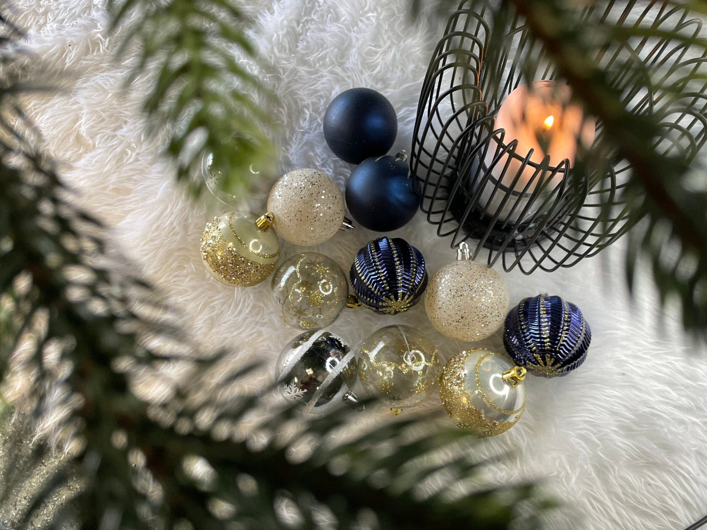 Set globuri de Craciun cu modele de sarbatori, 30 bucati, 6cm, multicolor