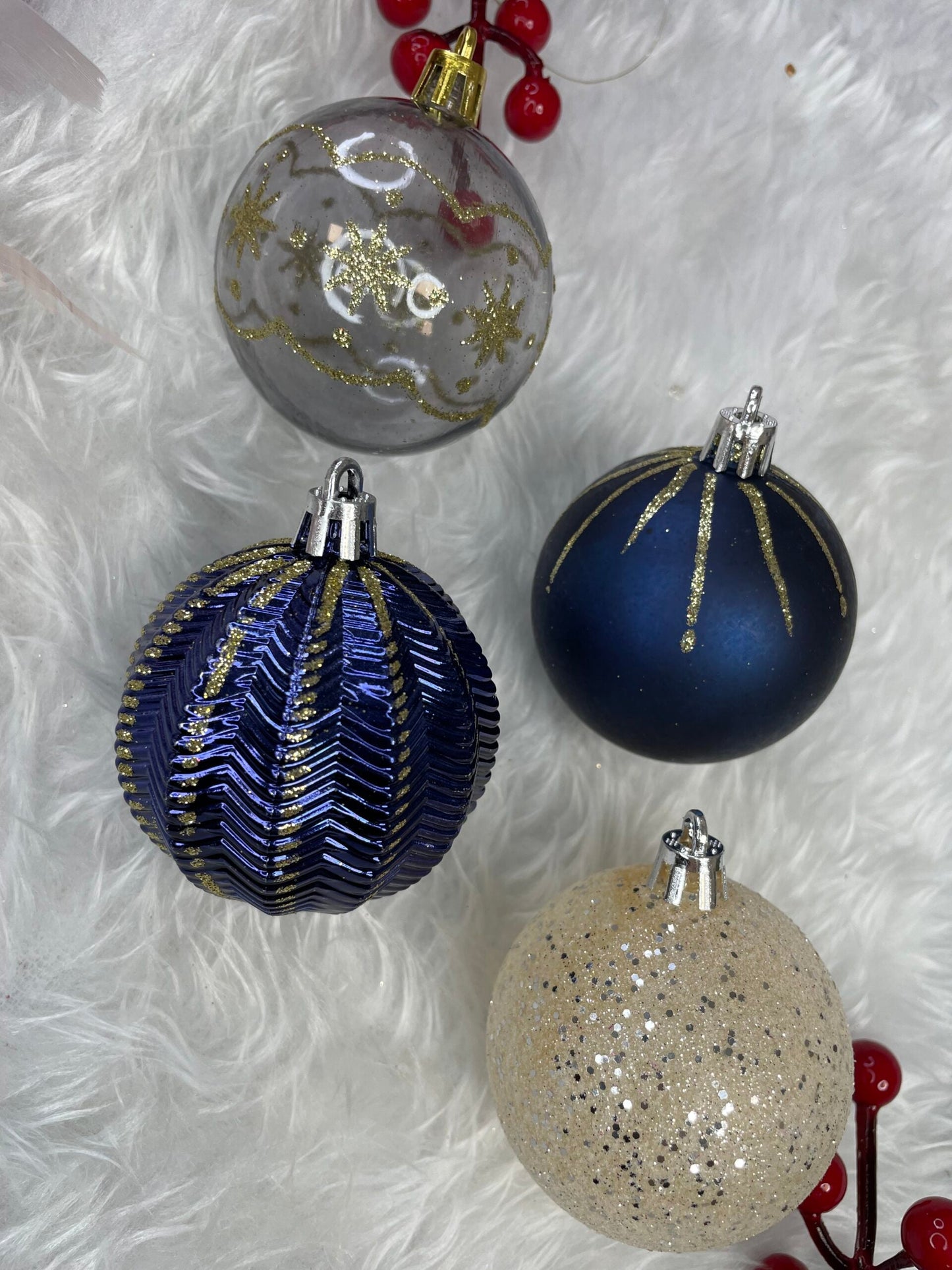 Set globuri de Craciun cu modele de sarbatori, 30 bucati, 6cm, multicolor