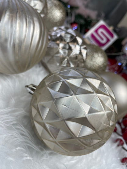 Set globuri de Craciun, 30 bucati, 6 modele, 8cm, auriu