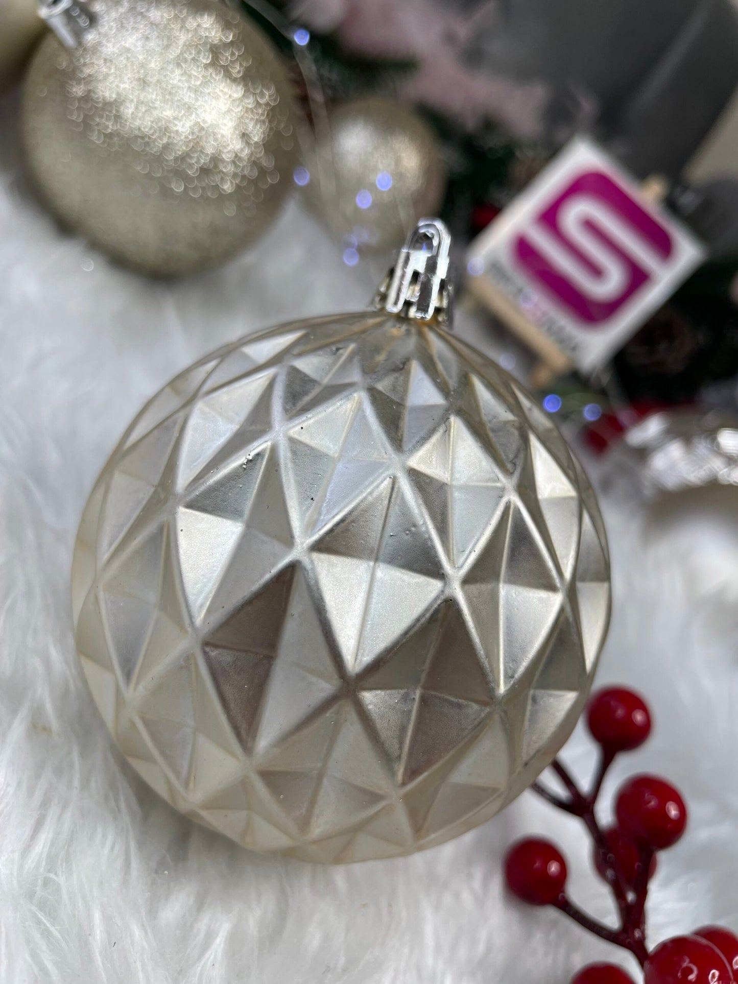 Set globuri de Craciun, 30 bucati, 6 modele, 8cm, auriu