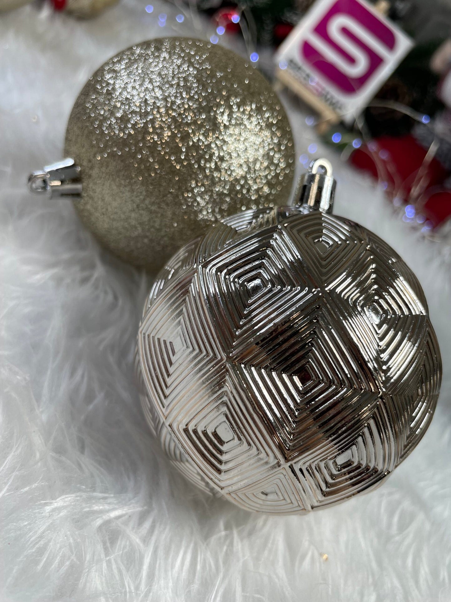 Set globuri de Craciun, 30 bucati, 6 modele, 8cm, auriu