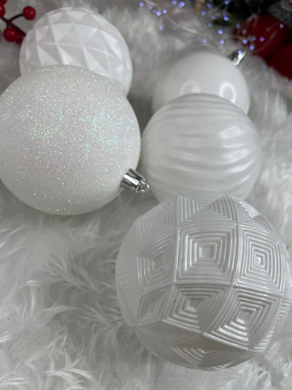 Set globuri de Craciun, 30 bucati, 8cm, 6 modele, alb