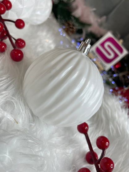 Set globuri de Craciun, 30 bucati, 8cm, 6 modele, alb