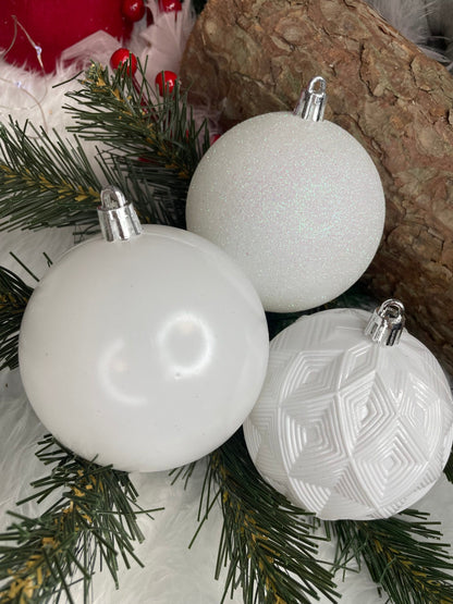 Set globuri de Craciun, 30 bucati, 8cm, 6 modele, alb