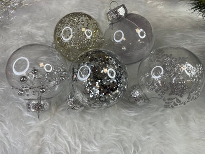 Set globuri de Craciun Inedit, 30 bucati, 7cm, transparente si argintiu