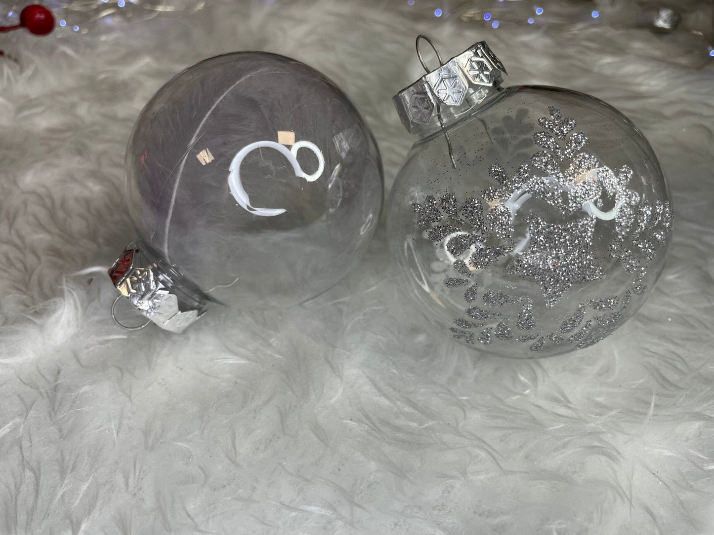 Set globuri de Craciun Inedit, 30 bucati, 7cm, transparente si argintiu