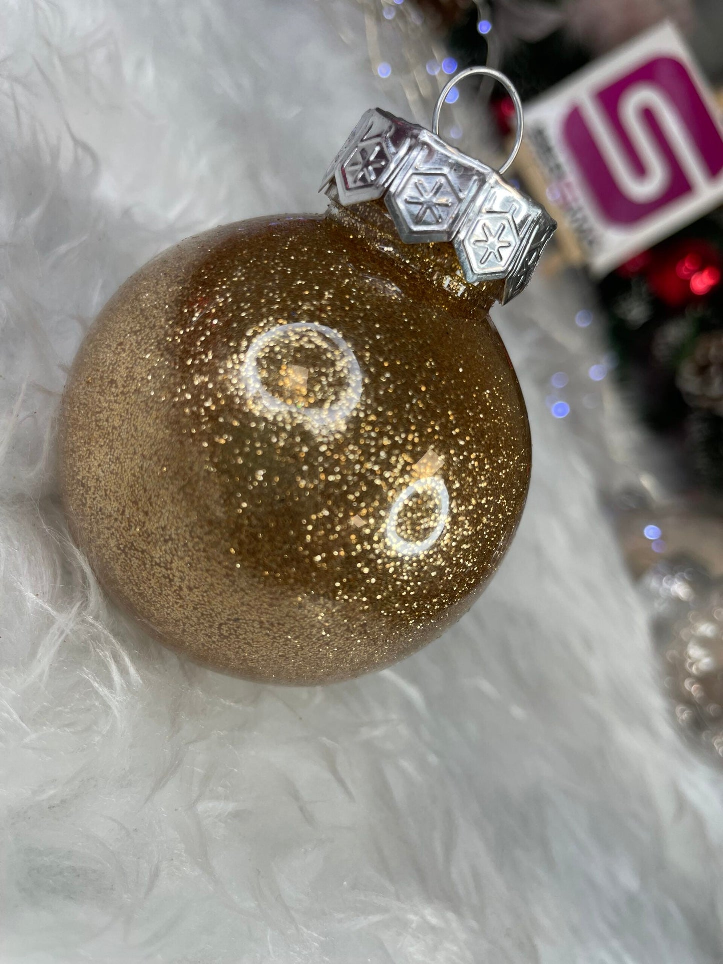 Set globuri de Craciun Inedit, 30 bucati, 6cm, transparente si auriu