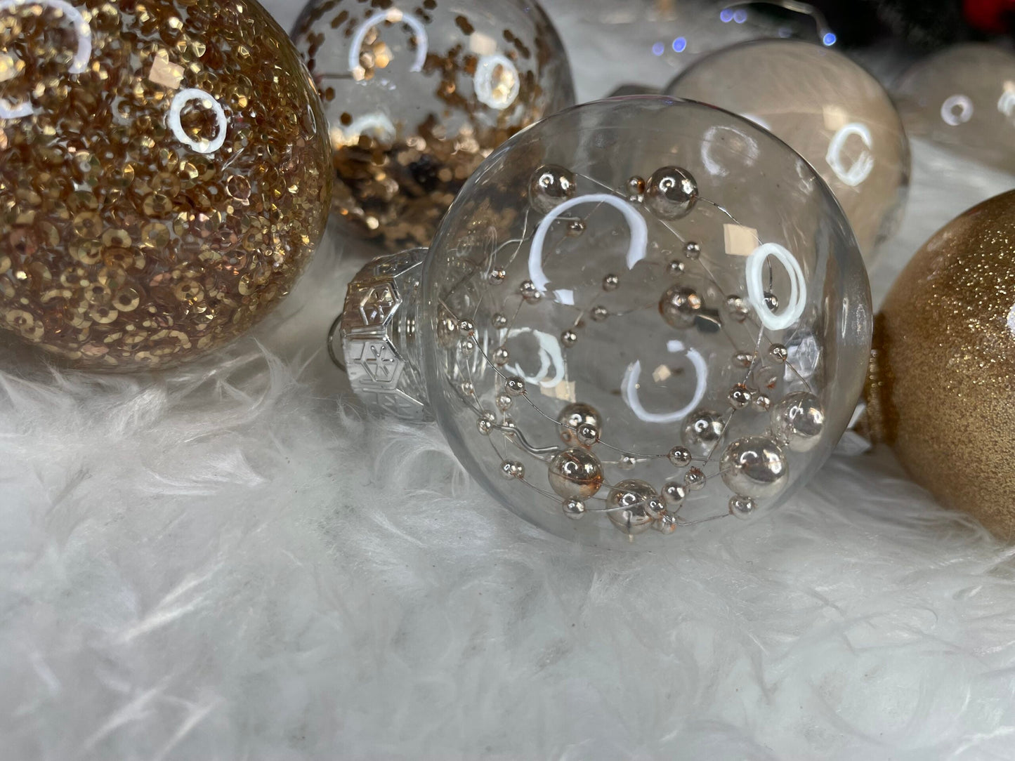 Set globuri de Craciun Inedit, 30 bucati, 6cm, transparente si auriu
