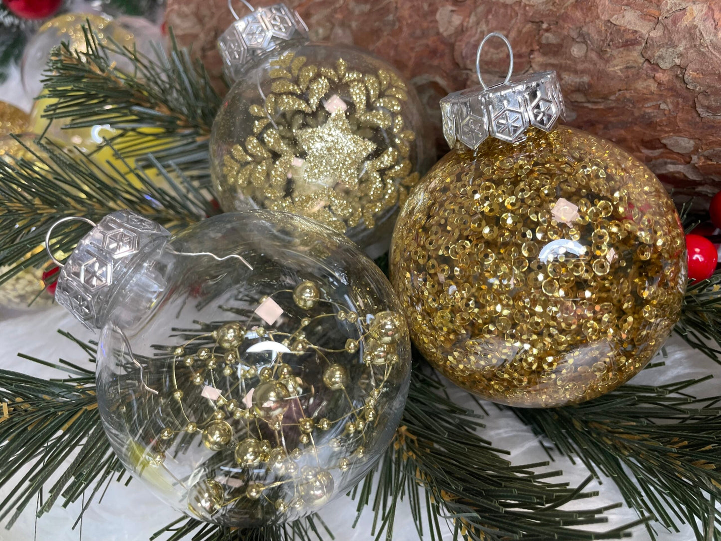 Set globuri de Craciun Inedit, 30 bucati, 7cm, transparente si auriu