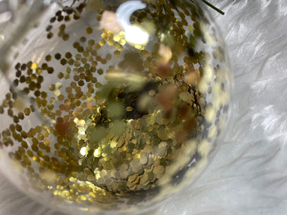 Set globuri de Craciun Inedit, 30 bucati, 7cm, transparente si auriu