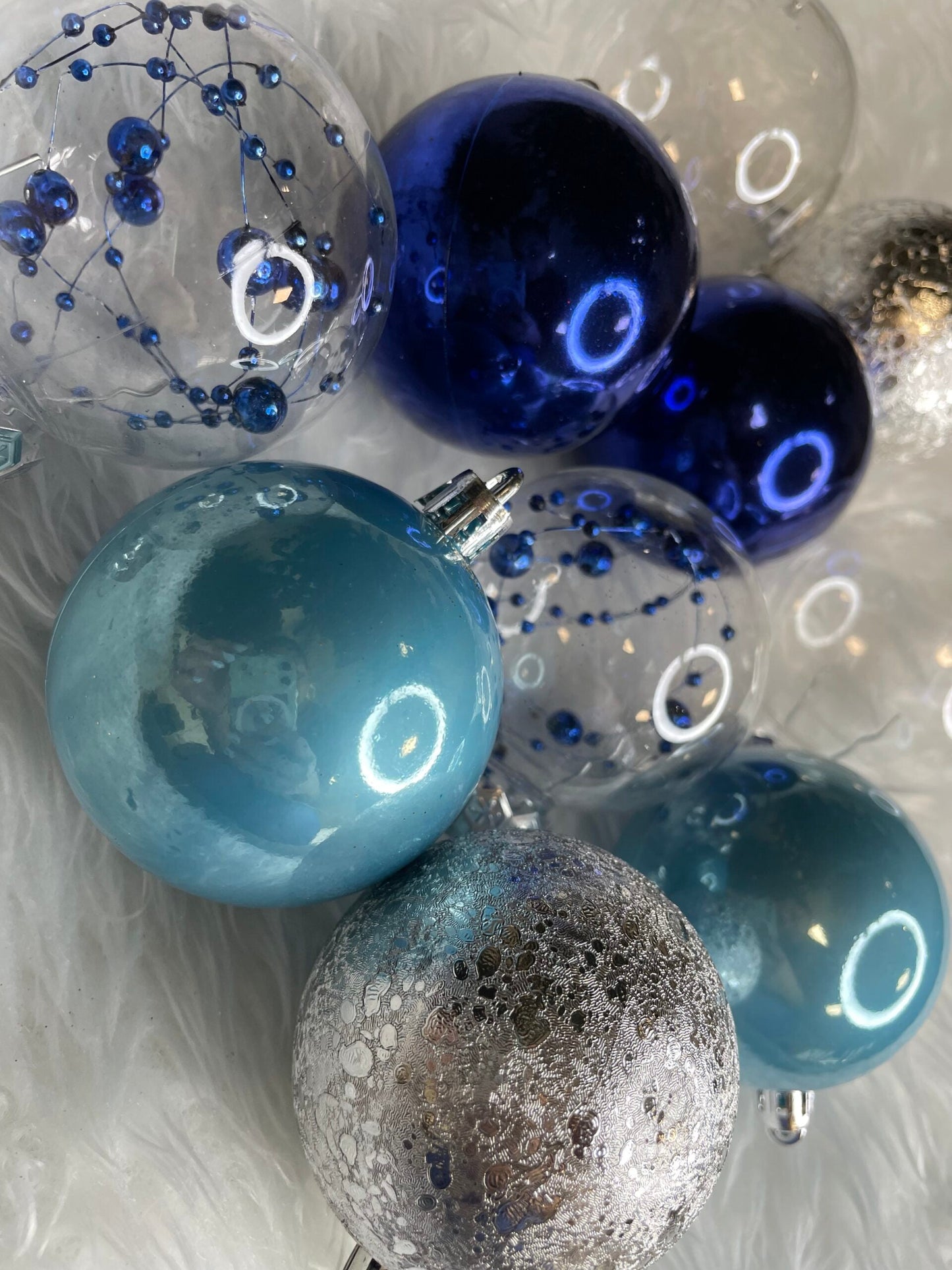 Set globuri de Craciun Inedit, 30 bucati, 6cm, transparente si albastru