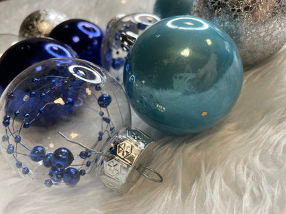 Set globuri de Craciun Inedit, 30 bucati, 6cm, transparente si albastru