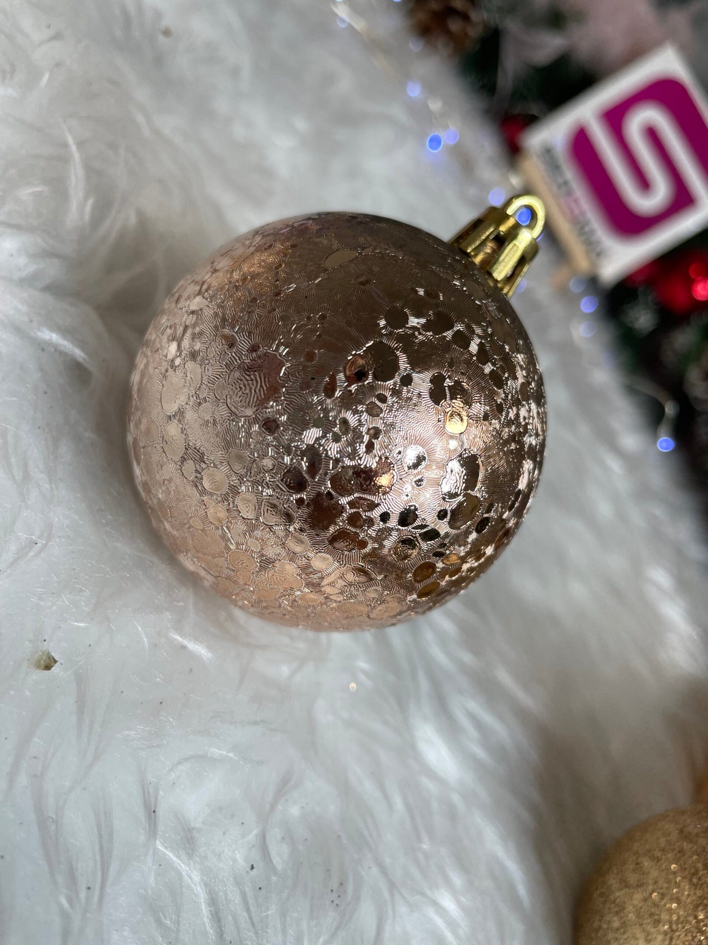 Set globuri de Craciun Inedit, 30 bucati, 6cm, transparente si aramiu