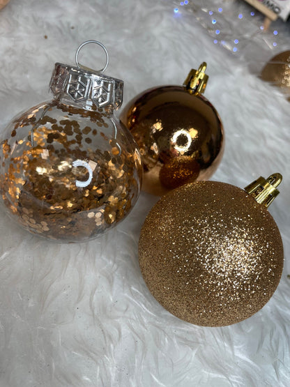 Set globuri de Craciun Inedit, 30 bucati, 6cm, transparente si aramiu