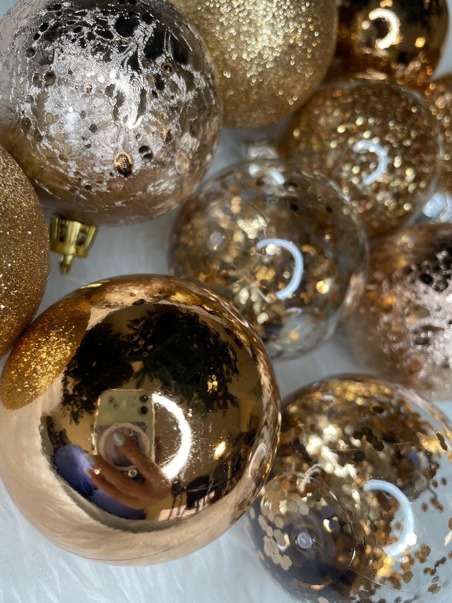 Set globuri de Craciun Inedit, 30 bucati, 6cm, transparente si aramiu