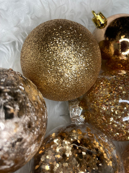 Set globuri de Craciun Inedit, 30 bucati, 6cm, transparente si aramiu