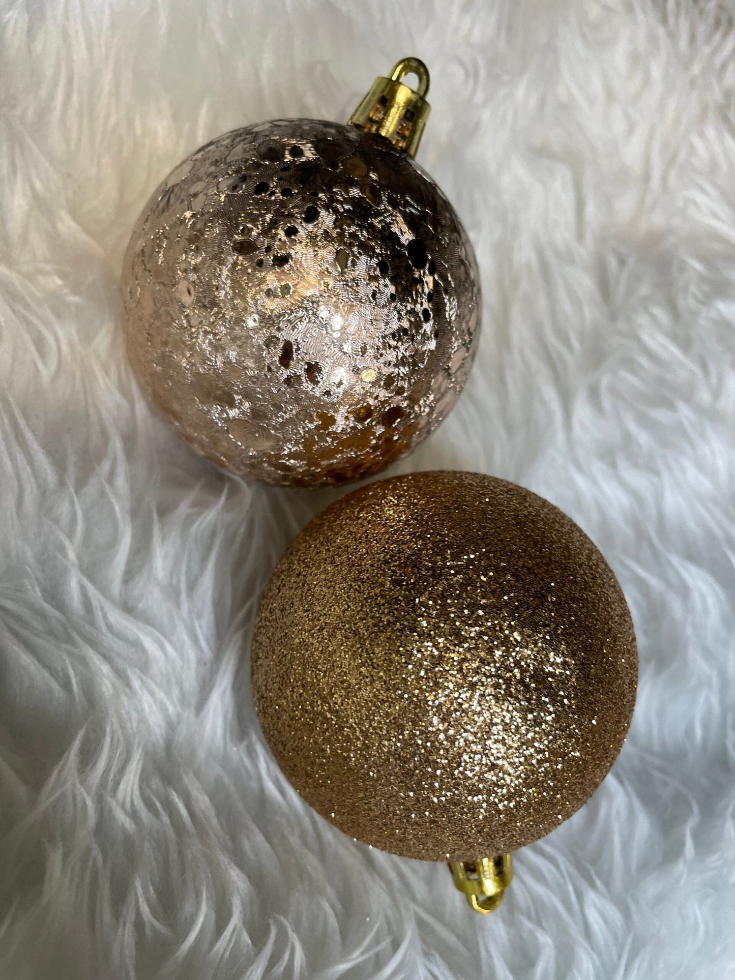 Set globuri de Craciun Inedit, 30 bucati, 6cm, transparente si aramiu