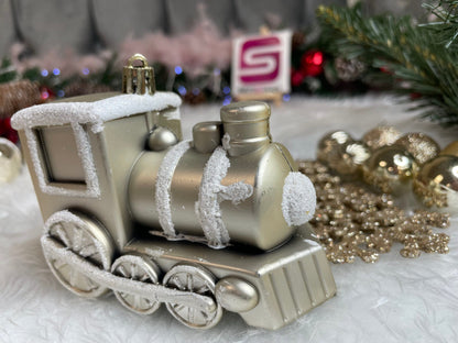 Set globuri si decoratiuni de Craciun, 70 piese, diverse dimensiuni, auriu si crem