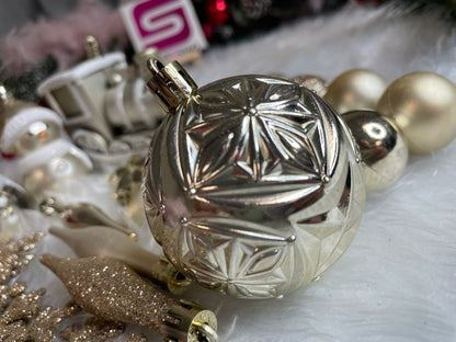 Set globuri si decoratiuni de Craciun, 70 piese, diverse dimensiuni, auriu si crem