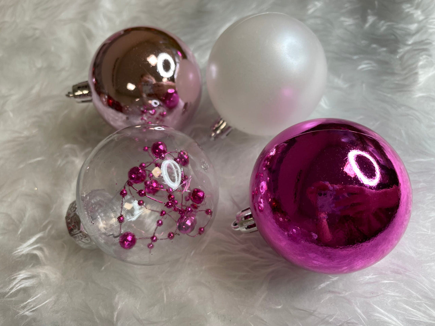 Set globuri de Craciun Inedit, 30 bucati, 6cm, transparente si roz