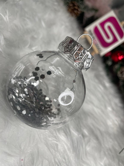 Set globuri de Craciun Inedit, 30 bucati, 6cm, transparente si argintiu