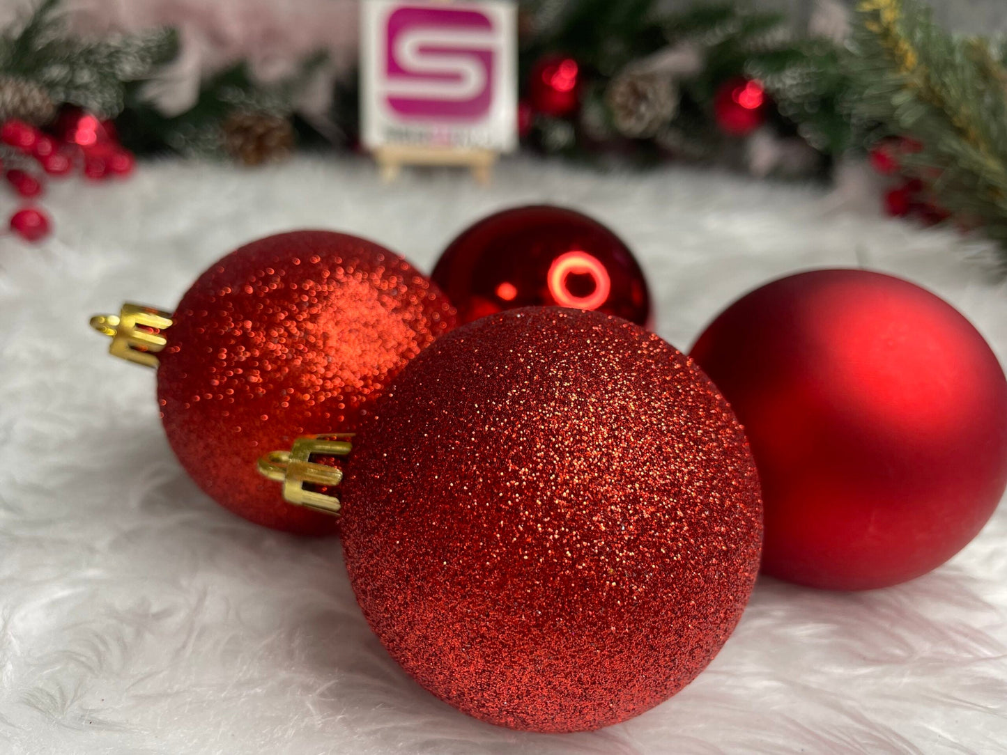 Set globuri de Craciun, 30 bucati, 3 modele, 6cm, rosu