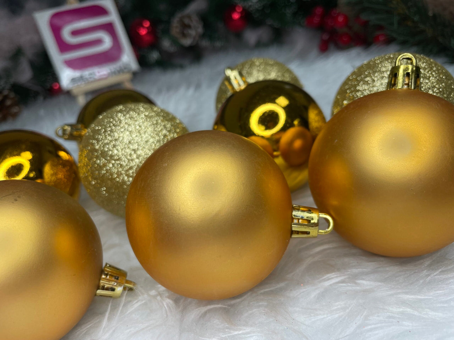 Set globuri de Craciun, 30 bucati, 3 modele, 6cm, auriu