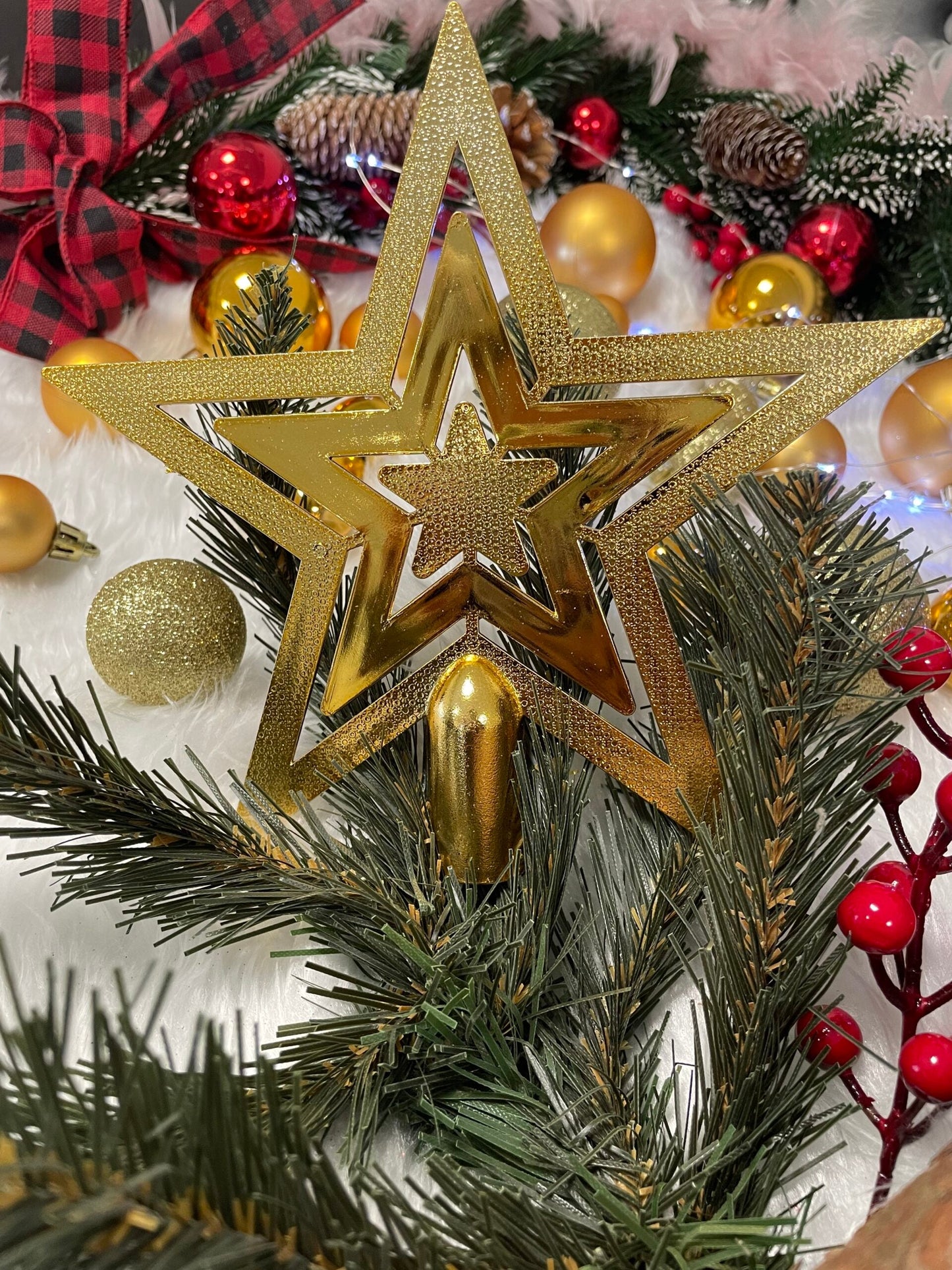 Set globuri si decoratiuni de Craciun, 100 piese, diverse dimensiuni cu stea, auriu