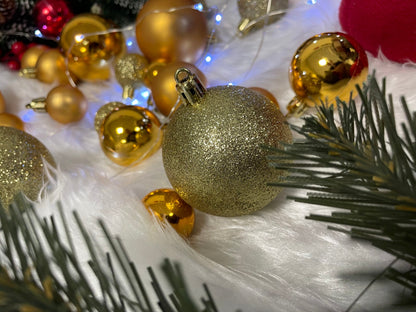 Set globuri si decoratiuni de Craciun, 100 piese, diverse dimensiuni cu stea, auriu