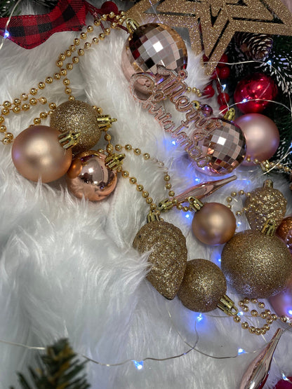 Set globuri si decoratiuni de Craciun, 51 piese, diverse dimensiuni, roz