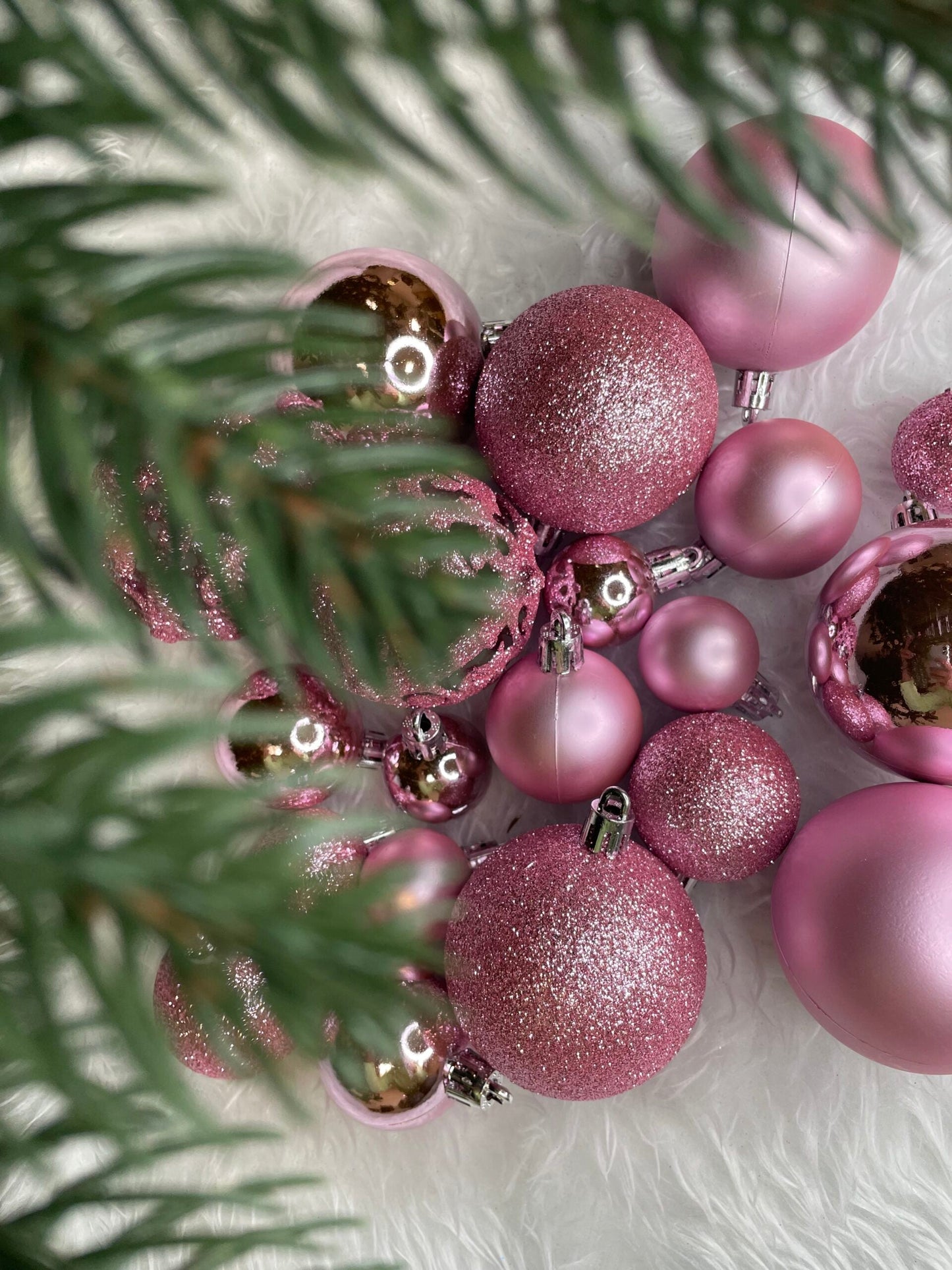 Set globuri de Craciun, 100 bucati, 3-6cm, roz