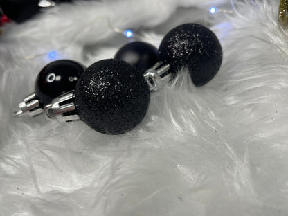 Set globuri de Craciun, 100 bucati, 3-6cm, negru auriu