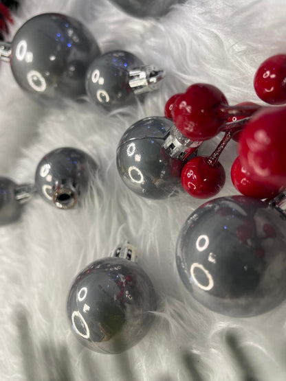 Set globuri de Craciun, 37 bucati, 3-8cm, argintiu