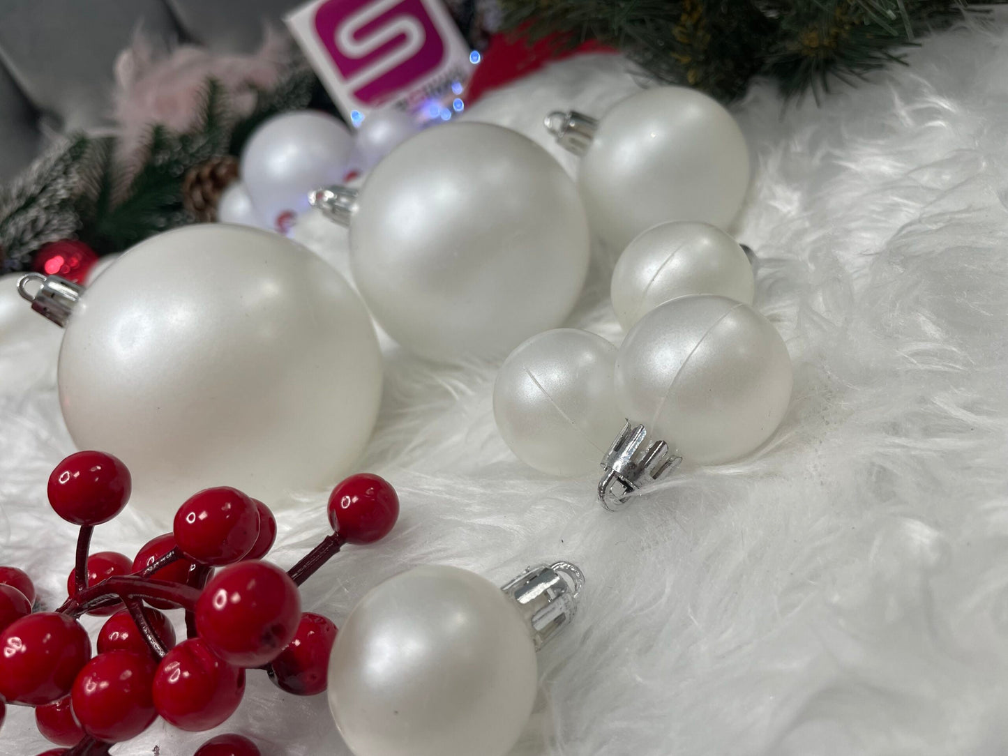 Set globuri de Craciun, 37 bucati, 3-8cm, alb perla