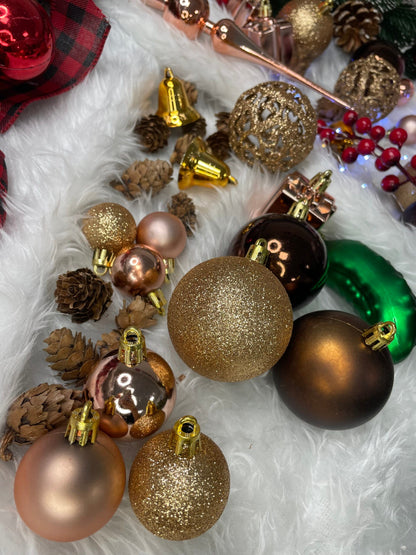 Set globuri si decoratiuni de Craciun, 101 piese, diverse dimensiuni, roz auriu
