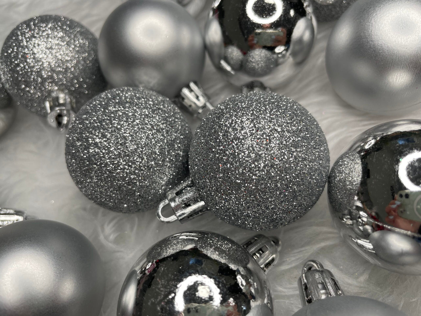 Set globuri de Craciun, 20 bucati, 3 modele, 4cm, argintiu