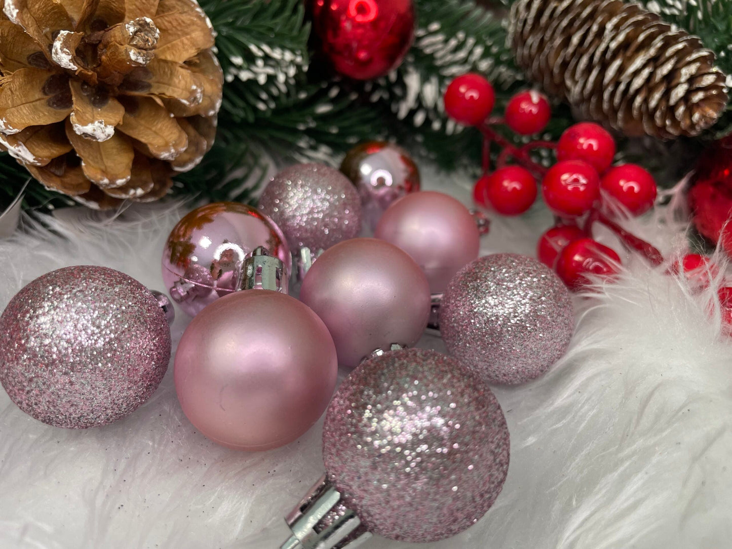 Set globuri de Craciun, 30 bucati, 3 modele, 3cm, roz