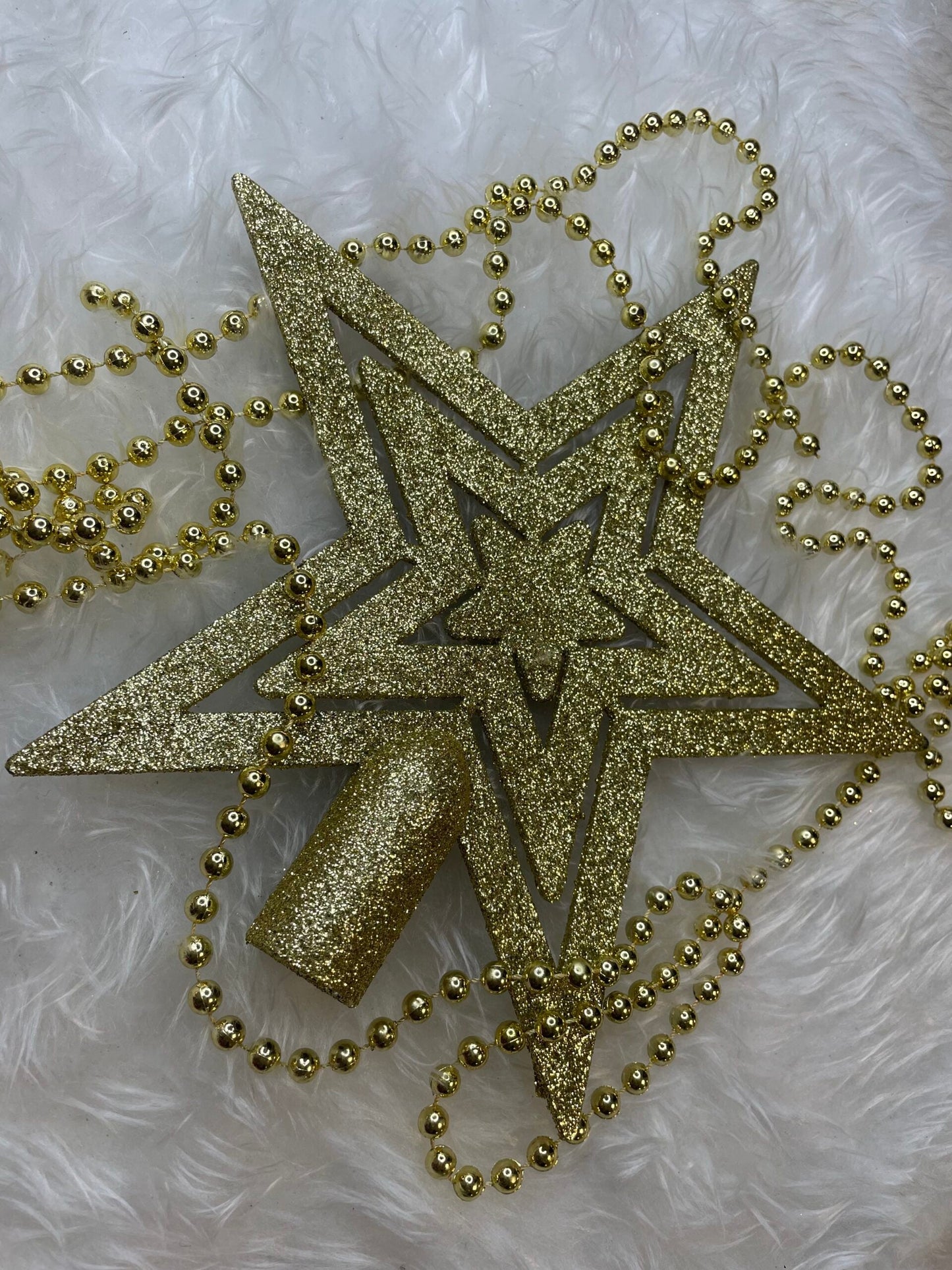 Set globuri si decoratiuni de Craciun, 51 piese, diverse dimensiuni, auriu