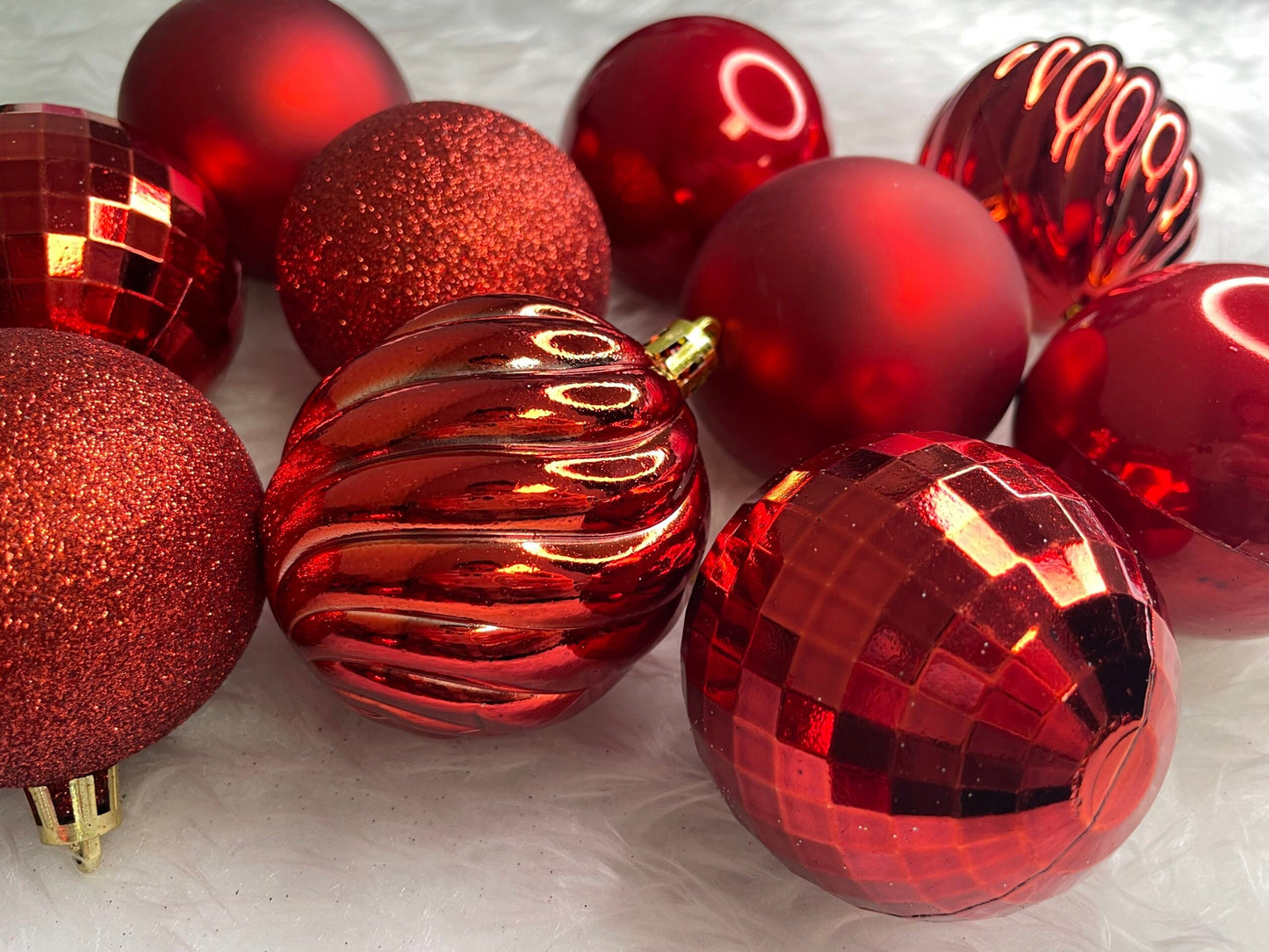 Set globuri de Craciun, 20 bucati, 5 modele, 6cm, rosu