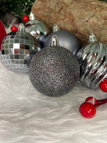 Set globuri de Craciun, 20 bucati, 5 modele, 6cm, argintiu