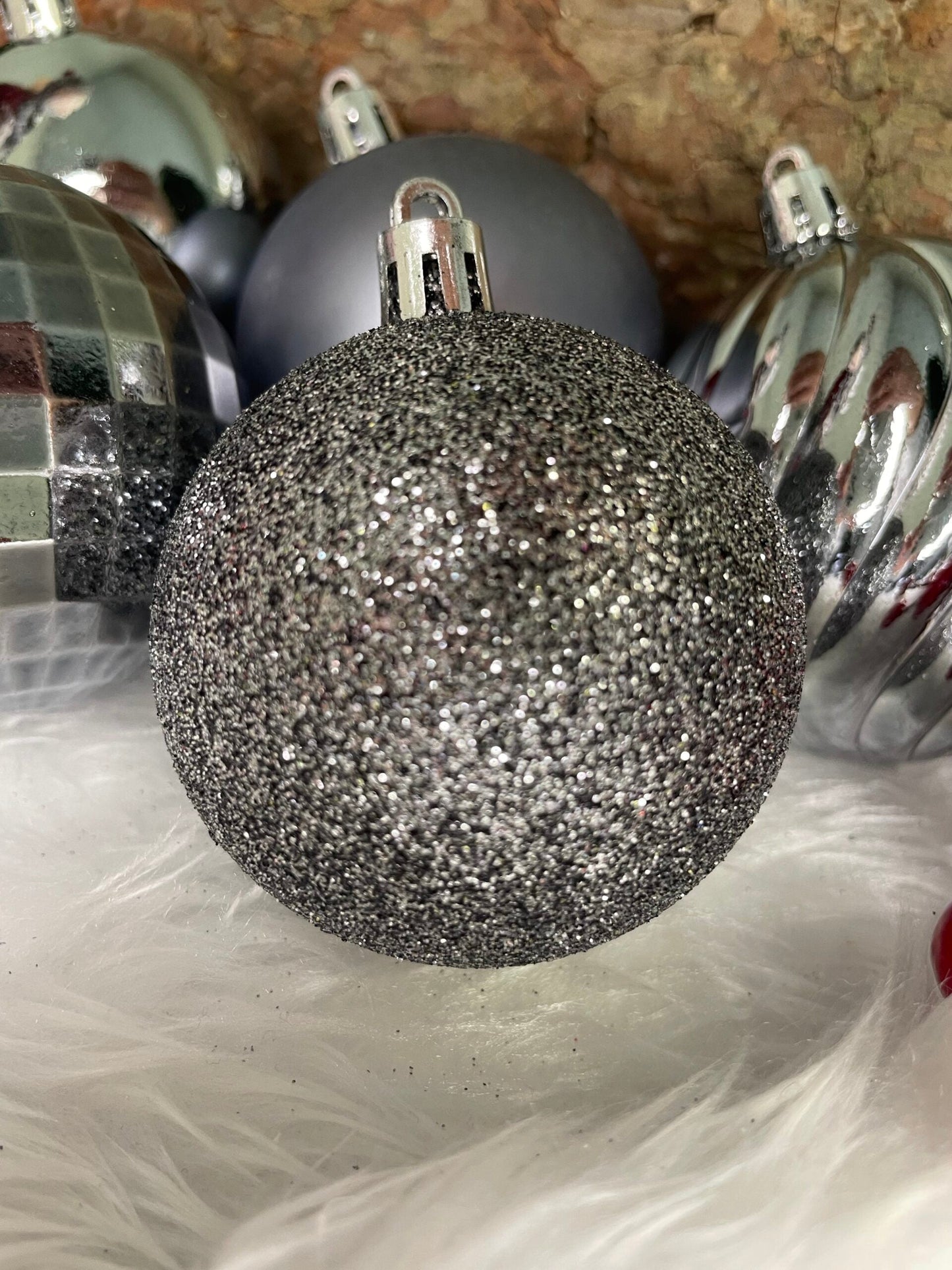 Set globuri de Craciun, 20 bucati, 5 modele, 6cm, argintiu