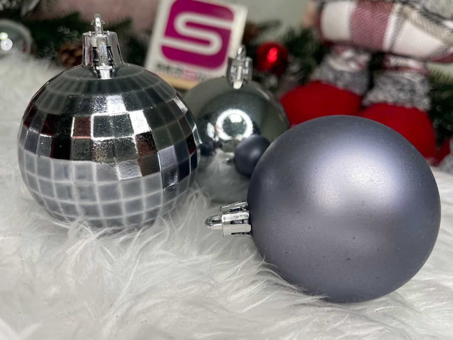 Set globuri de Craciun, 20 bucati, 5 modele, 6cm, argintiu