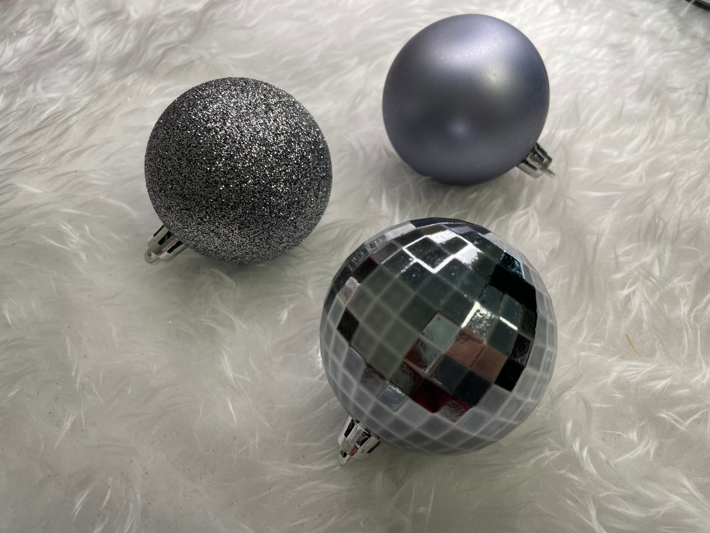 Set globuri de Craciun, 20 bucati, 5 modele, 6cm, argintiu