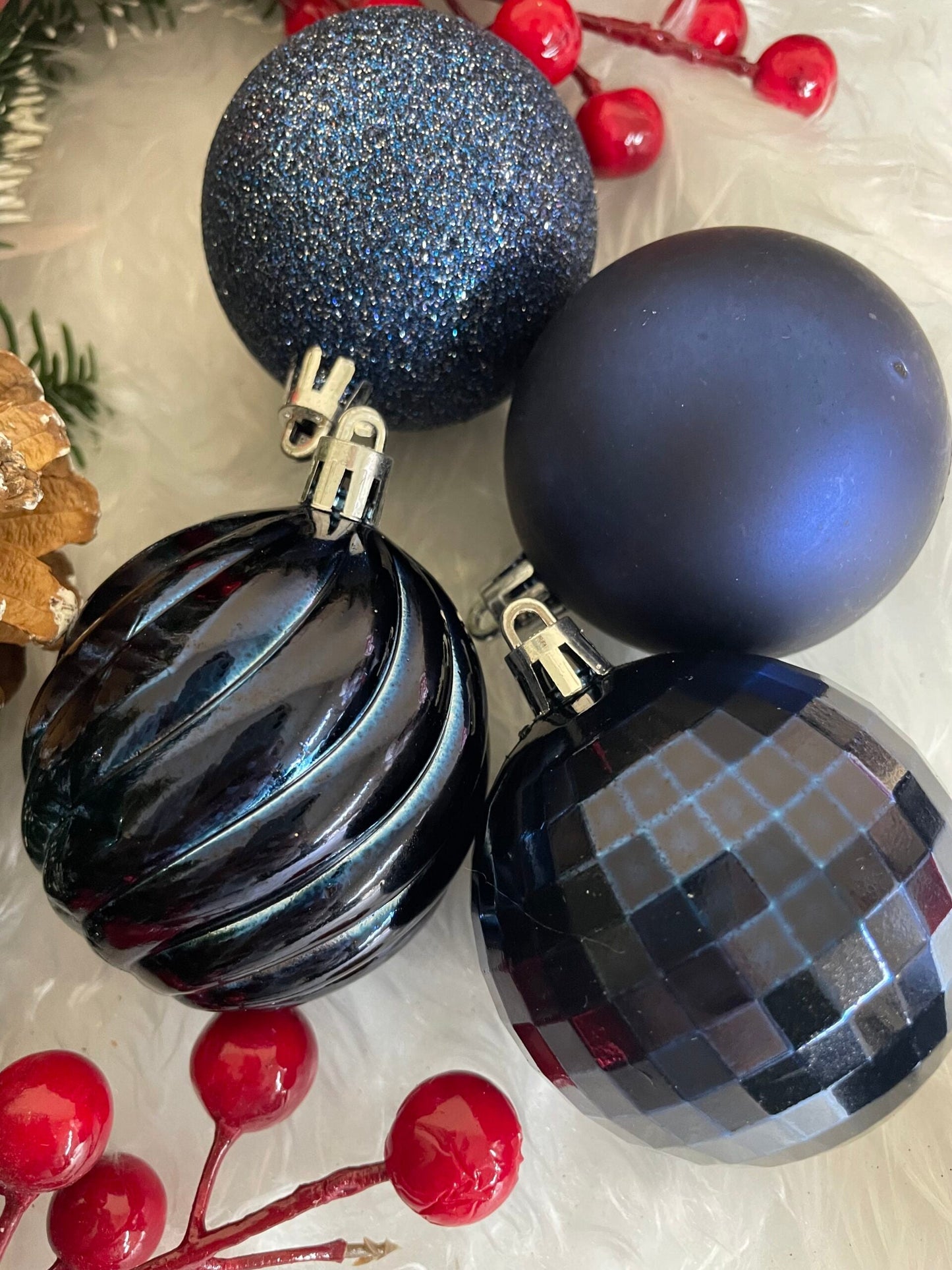 Set globuri de Craciun, 20 bucati, 5 modele, 6cm, albastru inchis