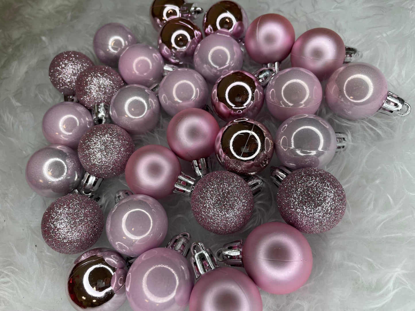 Set globuri de Craciun, 30 bucati, 4 modele, 3cm, roz